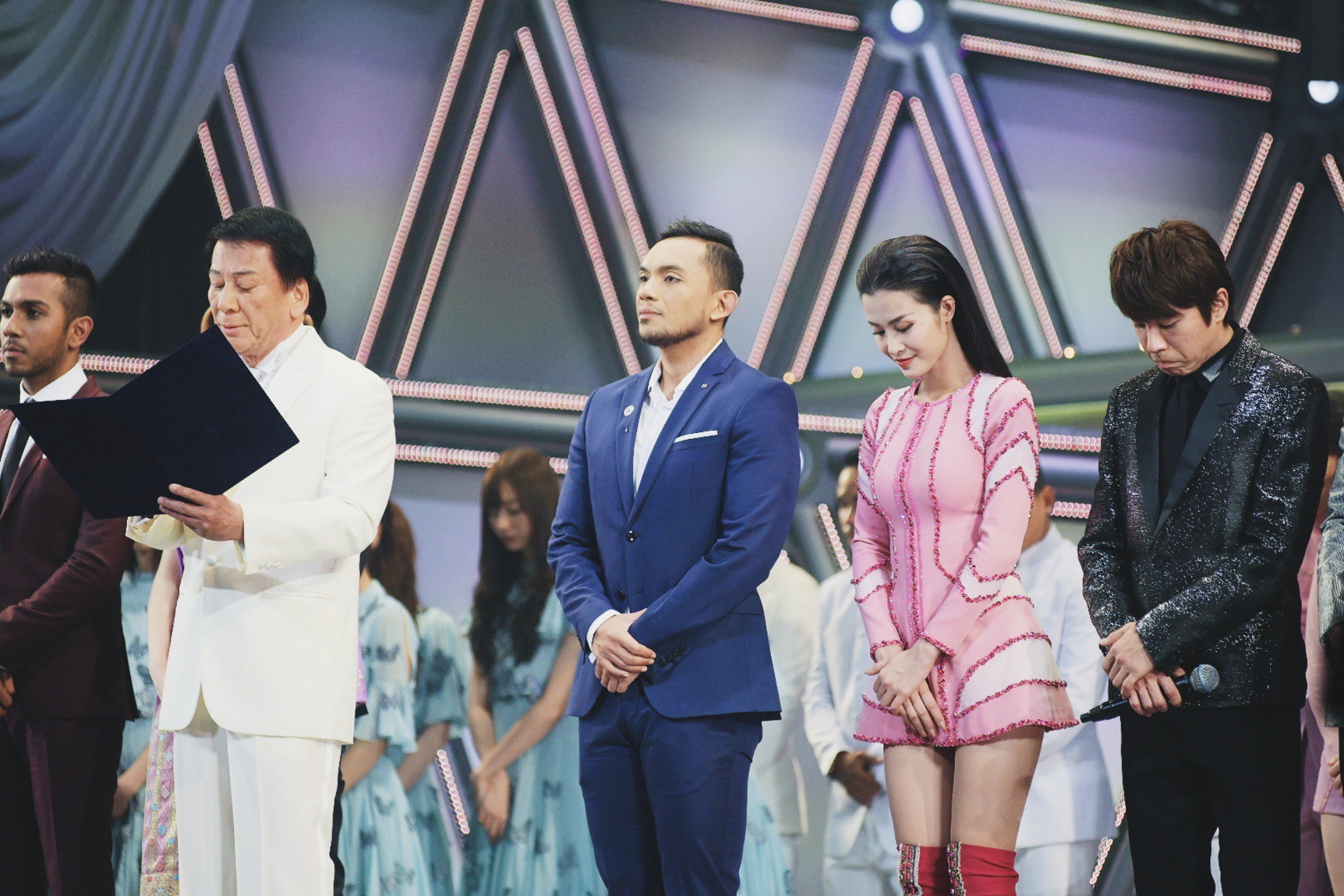 Đông Nhi bắn tiếng Nhật như gió tại Japan Music Festival 2018