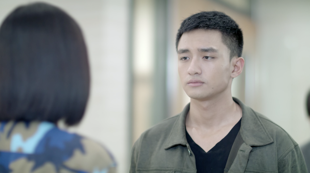 Hậu duệ mặt trời tập 7-8: Hoài Phương gặp nguy hiểm, Bảo Huy nhận lệnh bắt Duy Kiên Hậu duệ mặt trời tập 7-8: Hoài Phương gặp nguy hiểm, Bảo Huy nhận lệnh bắt Duy Kiên