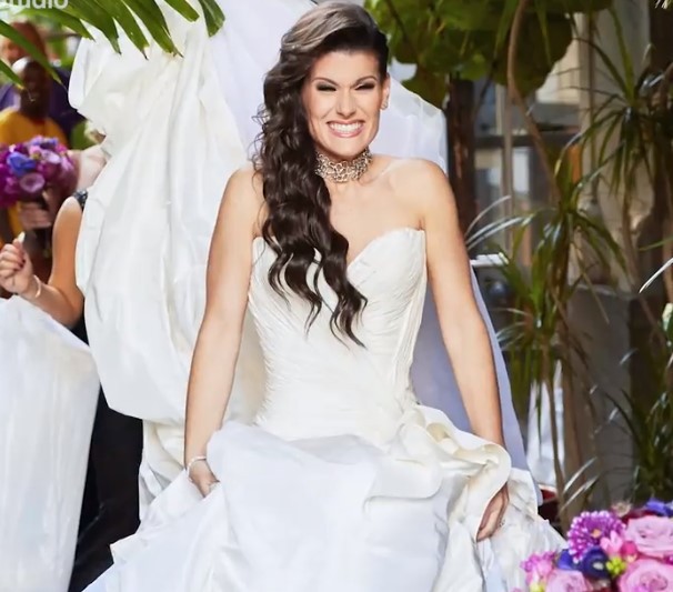 Vì sao giày đế đỏ Louboutin đắt cắt cổ vẫn không thiếu người mua?