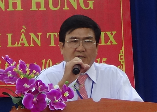 Quảng Ngãi: Cả trường hoang mang vì thầy giáo bị nghi tâm thần