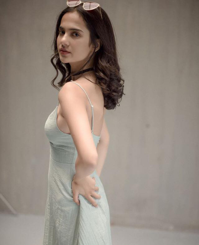 4 bông hồng lai hứa hẹn sẽ nổi đình đám trên mạng xã hội Việt