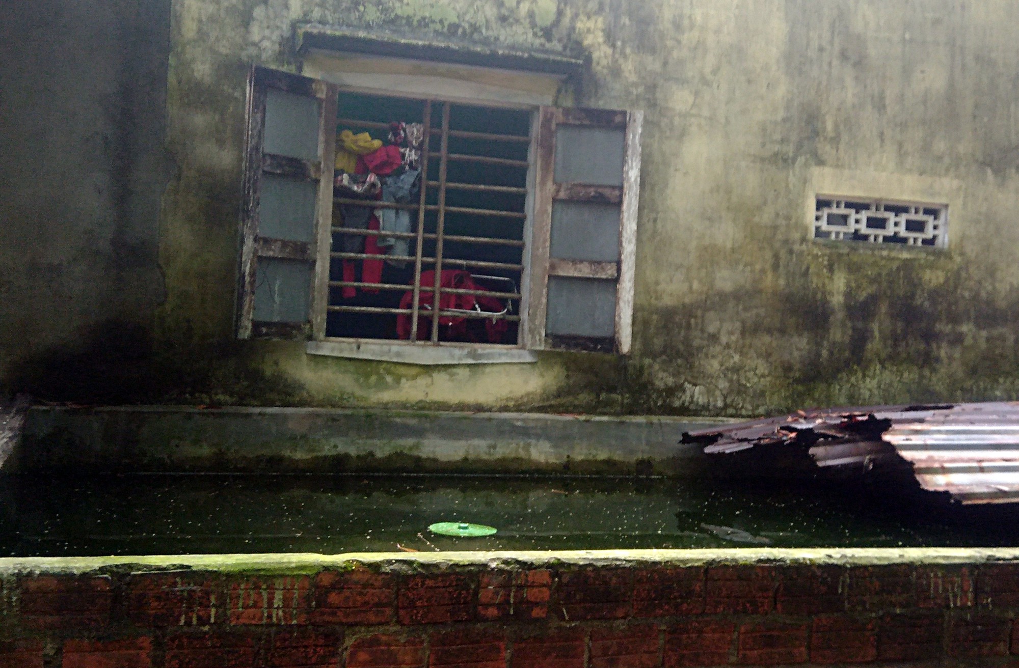 Vụ cháu bé 4 tháng tuổi chết bất thường trong hồ cá: Nghi can là cô bé 15 tuổi bị tâm thần