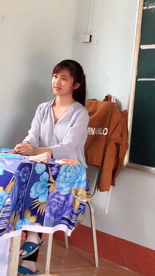 Cô giáo vùng cao đốn tim dân mạng bằng vẻ đẹp mộc mạc