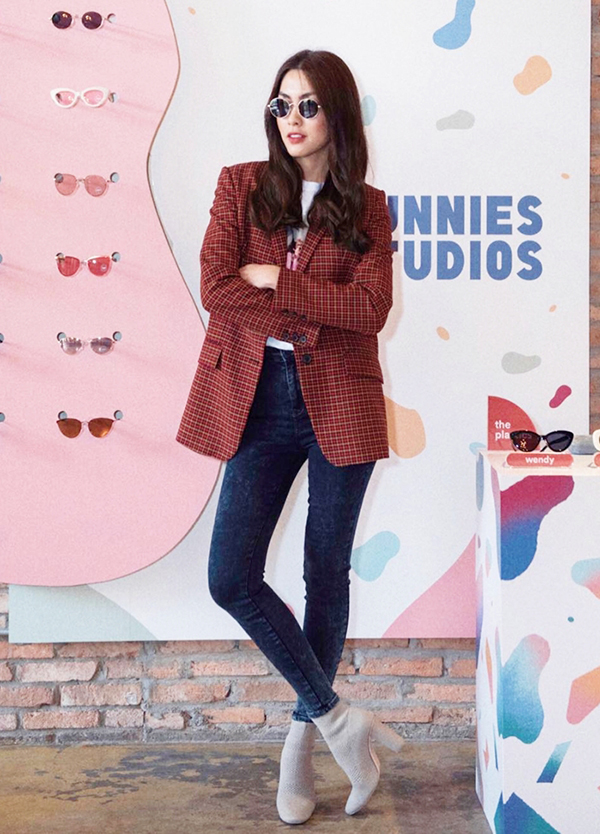 Phối đồ chớm thu sành điệu như sao Việt