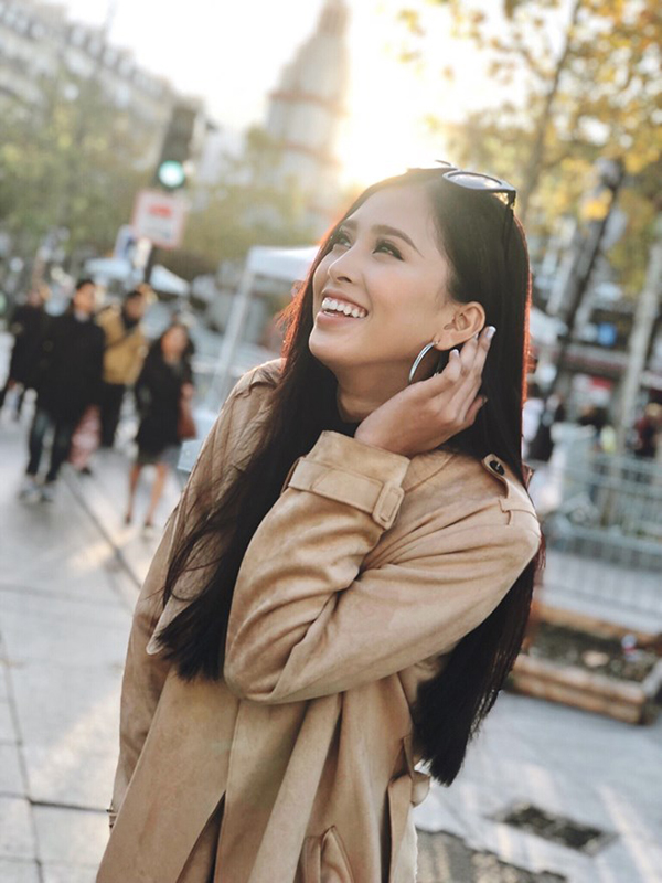 Phối đồ chớm thu sành điệu như sao Việt