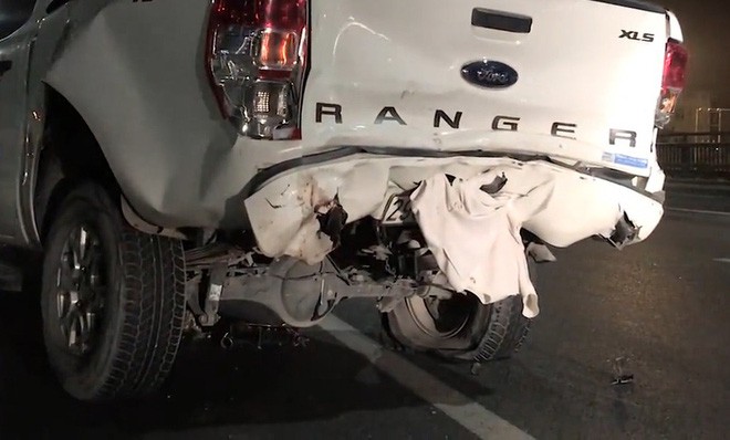 Hé lộ nguyên nhân chủ xe ô tô bị đâm chết khi thay lốp trên cầu Nhật Tân