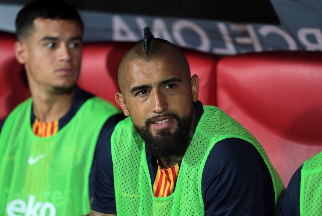 Arturo Vidal: Trả giá vì tin lời hứa hão của Barca