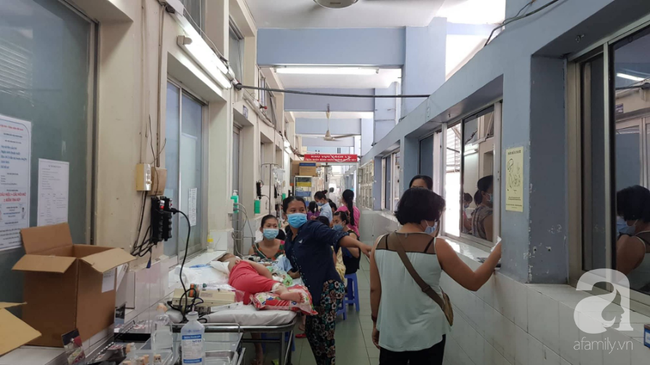 Thực hư chuyện Bệnh viện Nhi đồng 1 lấy căng tin làm phòng điều trị tay chân miệng và sởi cho trẻ vì quá tải