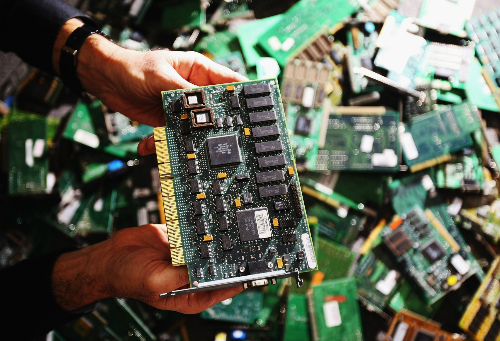 Chuyên gia bảo mật cũng phải khen chip gián điệp Trung Quốc