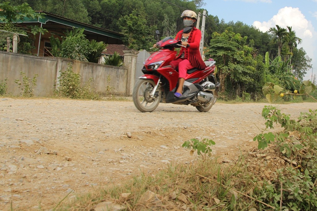 Đường gần 400 tỷ xuất hiện ổ voi, xuống cấp trầm trọng