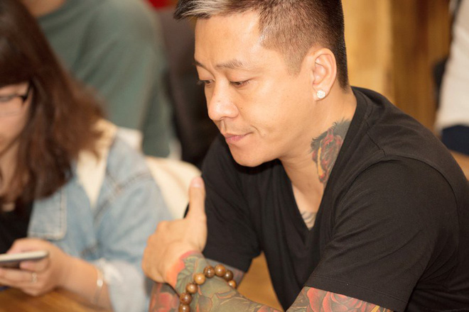 Tuấn Hưng khóc nức nở khi bất ngờ bị hủy liveshow kỉ niệm 20 năm ca hát ngay trong sinh nhật