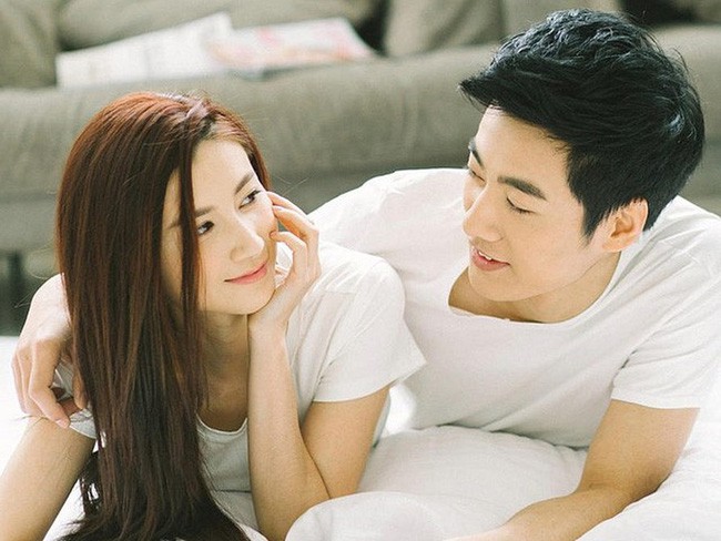 Gặp tôi, mẹ người yêu khóc không thành tiếng, đưa tôi cuốn sổ tiết kiệm của cả đời bà và cầu xin tôi một việc đầy cay đắng