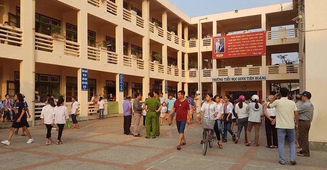 Vụ hàng trăm học sinh ở Ninh Bình nghi ngộ độc: Ruốc gà có mùi kinh lắm con không ăn