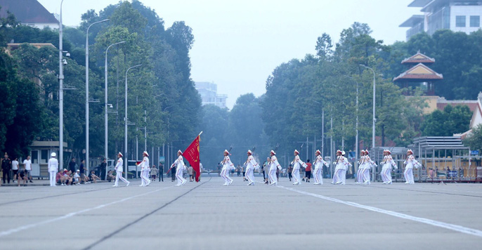 Xúc động lễ treo cờ rủ Quốc tang nguyên Tổng Bí thư Đỗ Mười