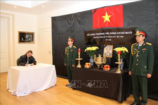 Lễ viếng và mở sổ tang nguyên Tổng Bí thư Đỗ Mười tại Pháp và Canada