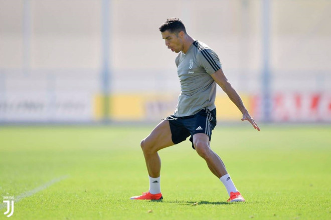 Cổ phiếu Juventus rớt giá vì Ronaldo dính nghi án hiếp dâm