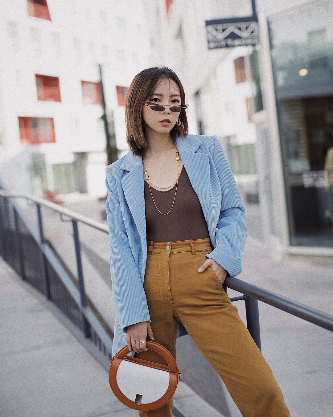 Để không lúng túng mỗi khi phối màu trang phục, các nàng cứ nằm lòng 4 ý tưởng dễ mặc dễ đẹp này là được Để không lúng túng mỗi khi phối màu trang phục, các nàng cứ nằm lòng 4 ý tưởng dễ mặc dễ đẹp này là được