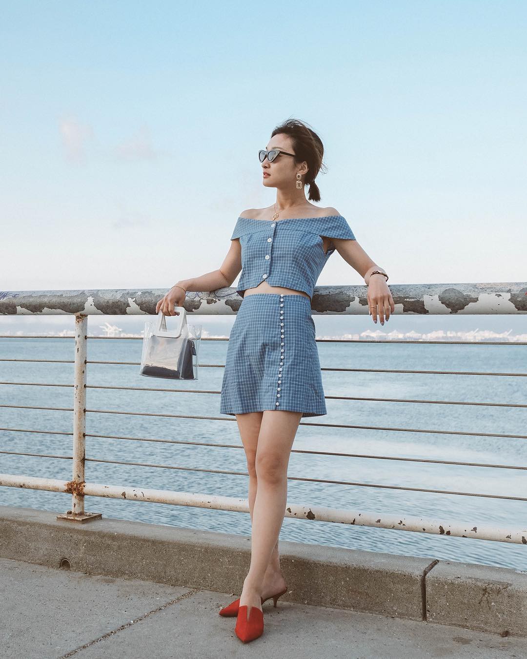 Để không lúng túng mỗi khi phối màu trang phục, các nàng cứ nằm lòng 4 ý tưởng dễ mặc dễ đẹp này là được Để không lúng túng mỗi khi phối màu trang phục, các nàng cứ nằm lòng 4 ý tưởng dễ mặc dễ đẹp này là được