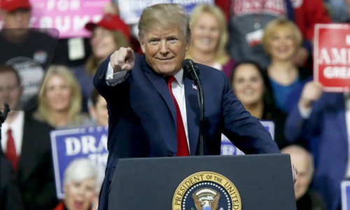 Trump tự tin sẽ thắng nếu đấm bốc với Putin