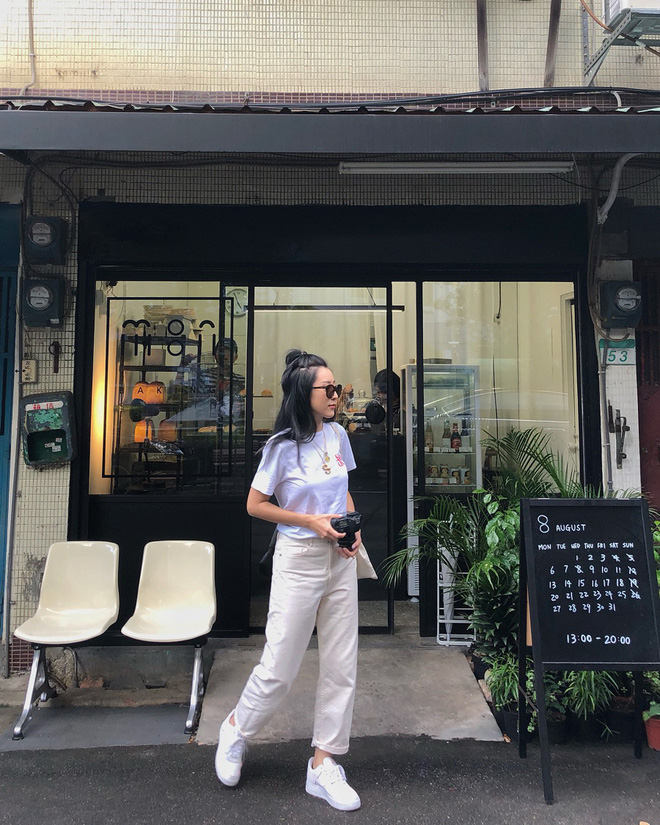 Vóc dáng thấp bé thì có sao, cô nàng này sẽ chỉ cho bạn cách mặc đẹp để được nhiều người ngưỡng mộ