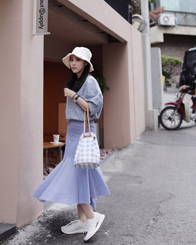 Vóc dáng thấp bé thì có sao, cô nàng này sẽ chỉ cho bạn cách mặc đẹp để được nhiều người ngưỡng mộ