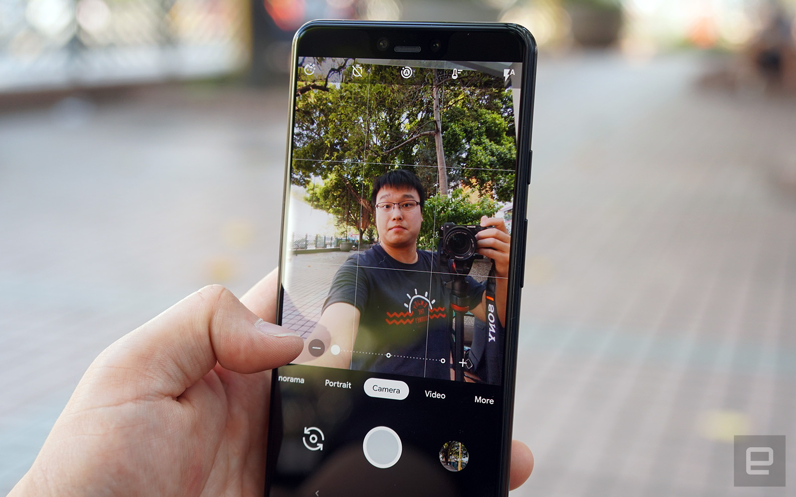 Trên tay sớm Google Pixel 3 xl: camera selfie kép, màn hình oled, giá gấp đôi iphone xs