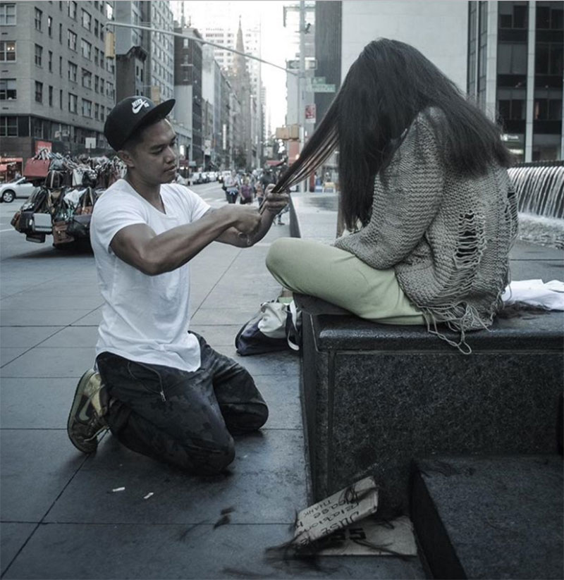 Chùm ảnh ấm áp tình người lay động hàng triệu trái tim