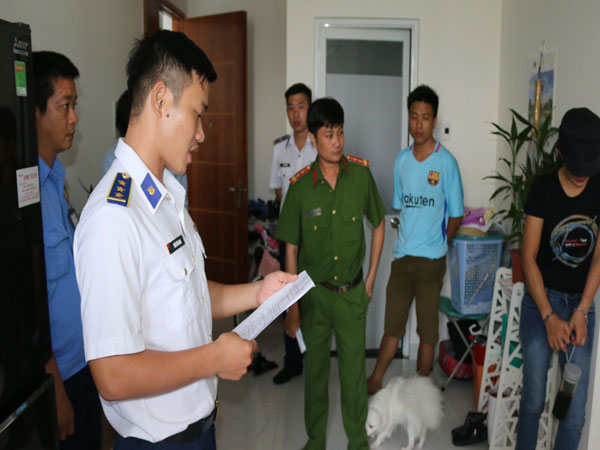 Bộ Tư lệnh Cảnh sát biển bắt quả tang đối tượng vận chuyển ma túy đá