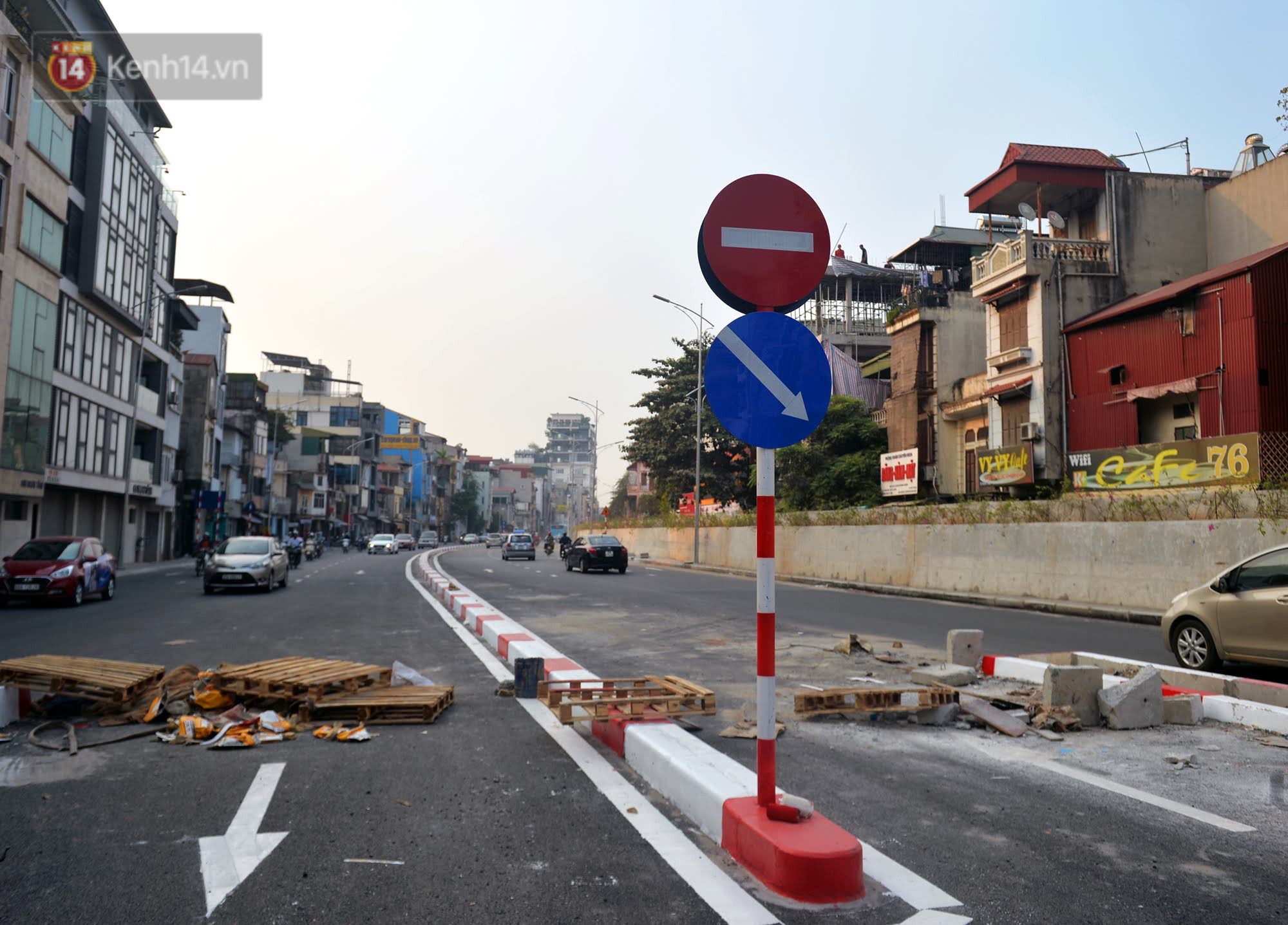 Video - Ảnh: Cận cảnh cầu vượt hơn 300 tỷ ở nút giao An Dương - Nghi Tàm trước ngày thông xe