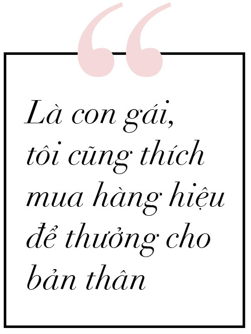 Jun Vũ: Từng nhận tin nhắn gạ gẫm, đòi báo giá tiền đi ăn tối