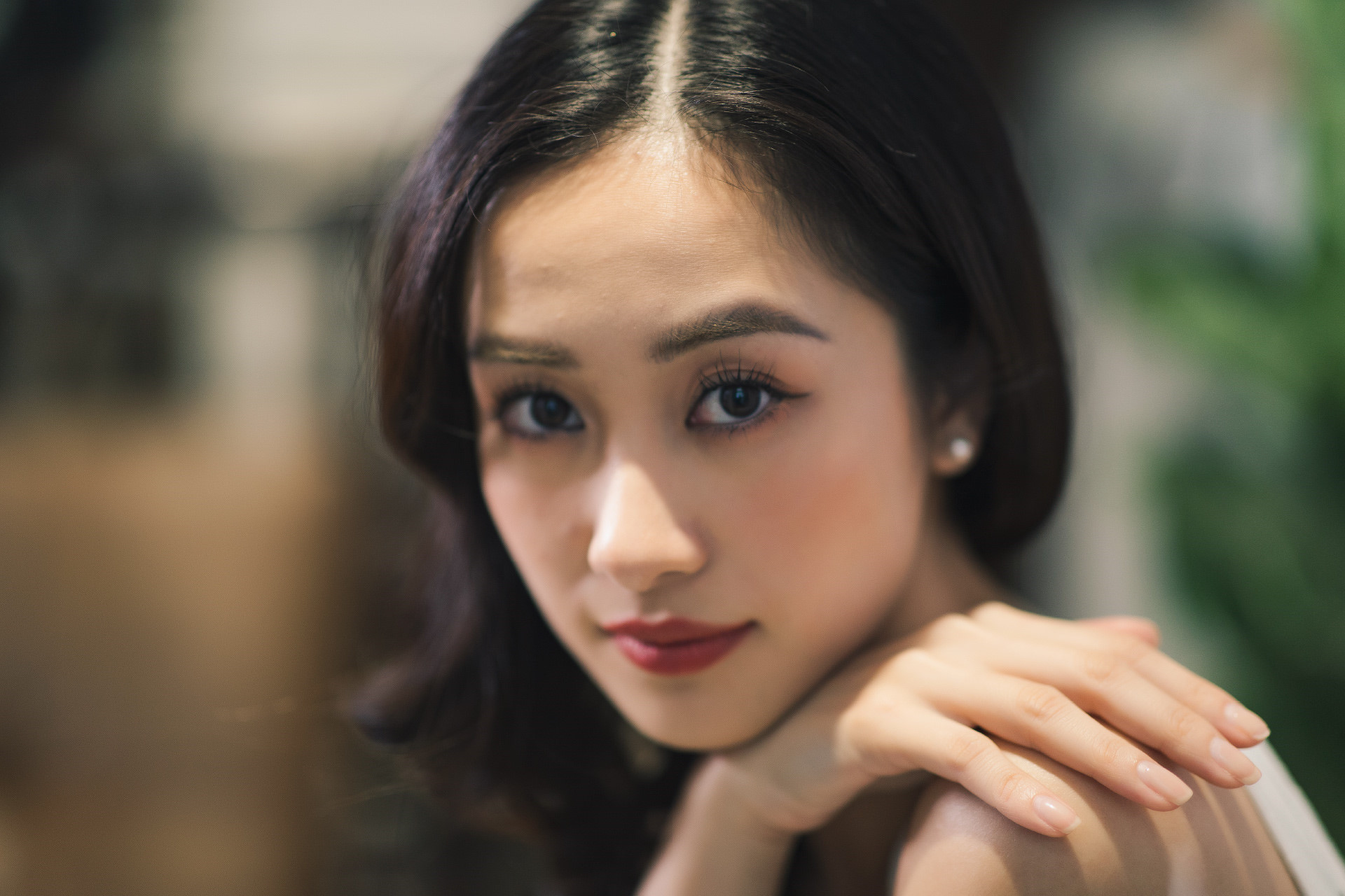 Jun Vũ: Từng nhận tin nhắn gạ gẫm, đòi báo giá tiền đi ăn tối