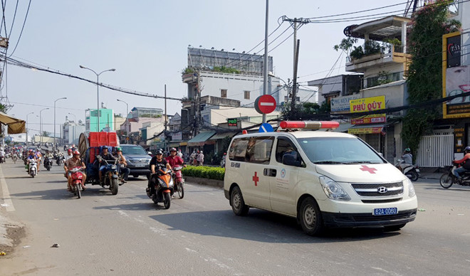 Hai nhóm thanh niên hỗn chiến náo loạn đường phố Sài Gòn