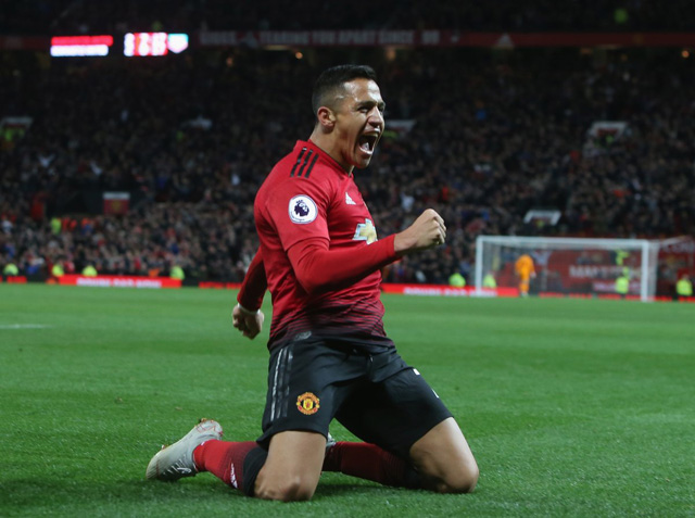 M.U ngược dòng không tưởng, Mourinho cố định lại ghế lung lay