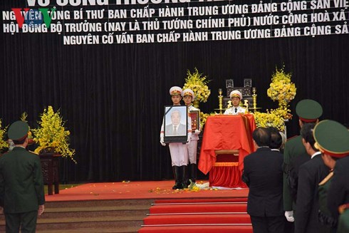 Toàn cảnh lễ truy điệu và an táng nguyên Tổng Bí thư Đỗ Mười