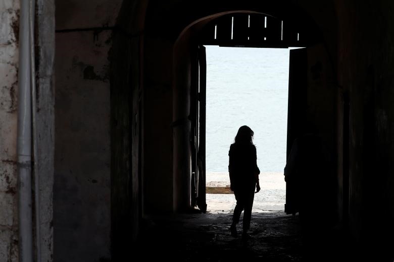 Ảnh ấn tượng trong tuần: Động đất sóng thần kép ở Indonesia và chuyến thăm Châu Phi của bà Melania Trump