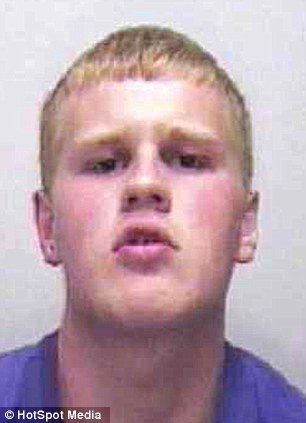 Ảo giác vì ma túy, nam sinh giở trò đồi bại với ông lão tàn tật