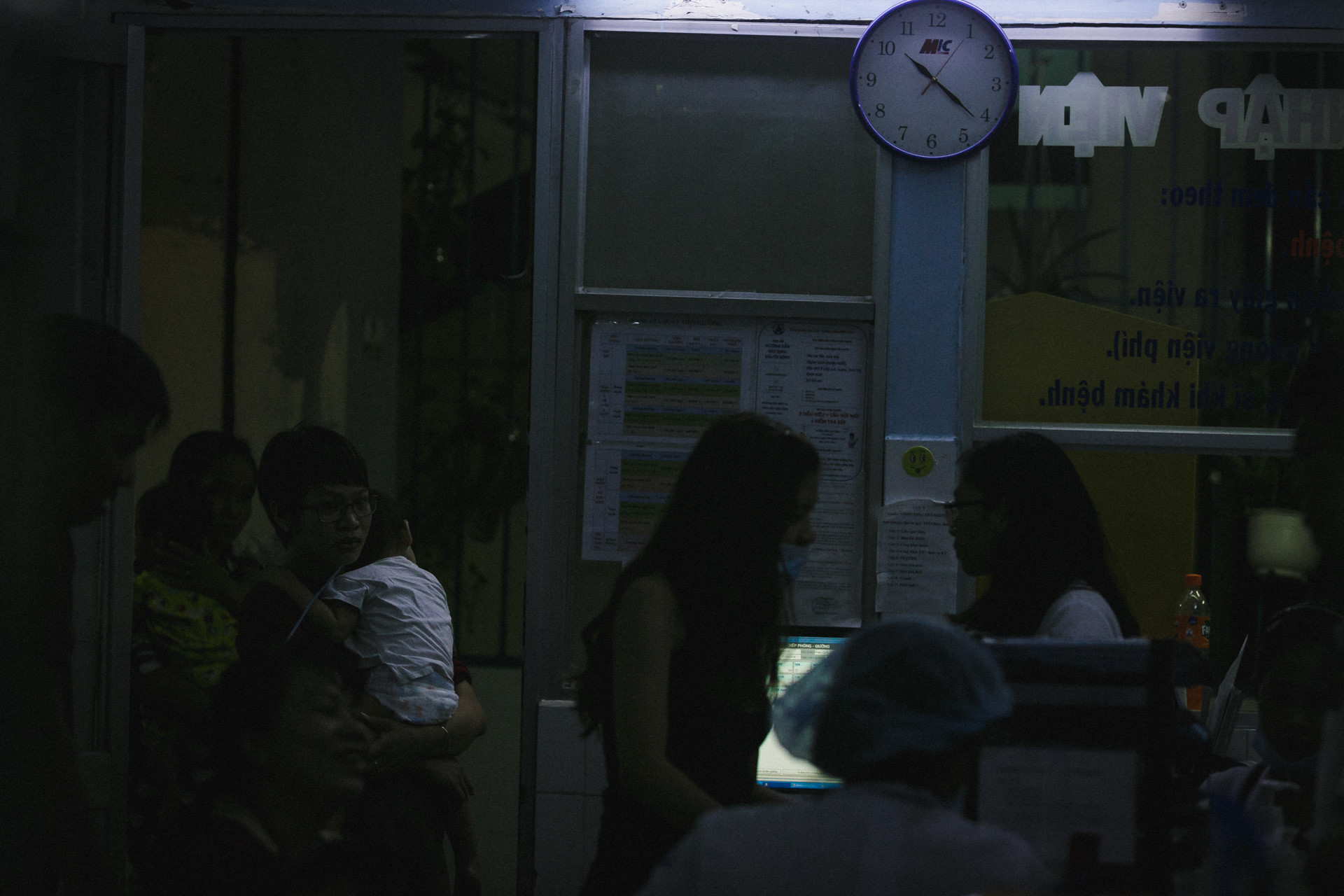 Bệnh viện nhi đồng ở Sài Gòn vỡ trận vì dịch chồng dịch Bệnh viện nhi đồng ở Sài Gòn vỡ trận vì dịch chồng dịch