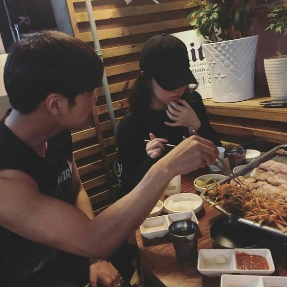 Bị bệnh không thể có con nhưng lại tiếc tiền thuốc, anh chồng bị dân mạng chỉ trích dù biết lý do đáng thương này