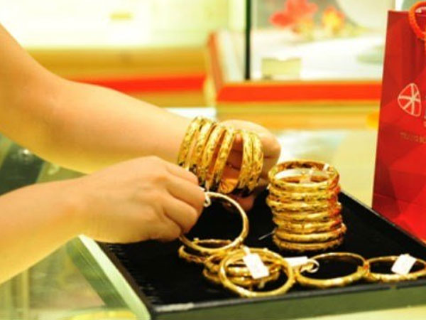 Giá vàng hôm nay 8/10: Vượt ngưỡng 1.200 USD/ounce