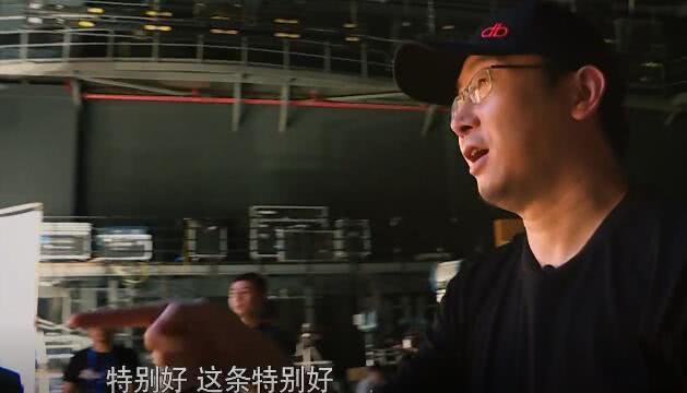 Ăn mặc xuề xòa lên sóng, Chương Tử Di vẫn được khen nức nở vì diễn hay lấn át cả đàn em