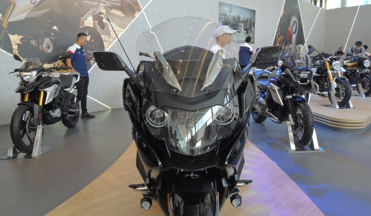 BMW K1600B - pháo đài hai bánh giá gần 1,3 tỷ đồng BMW K1600B - pháo đài hai bánh giá gần 1,3 tỷ đồng