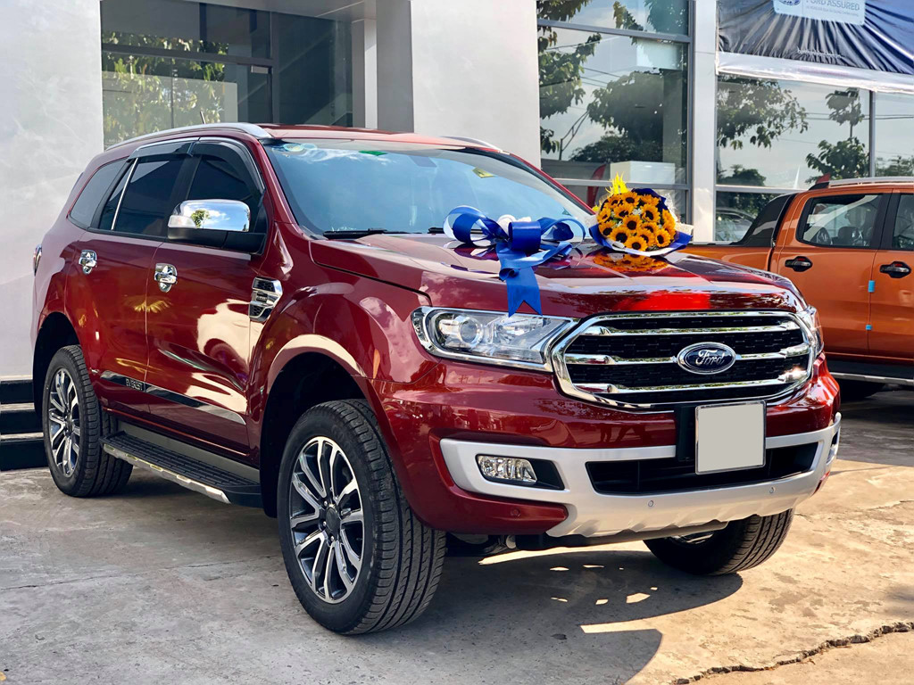 6 mẫu xe nhập khẩu bán bia kèm lạc tại Việt Nam