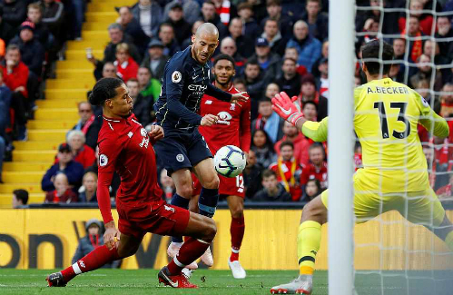 Tỷ lệ cầm bóng của Man City thấp kỉ lục trong trận hòa Liverpool