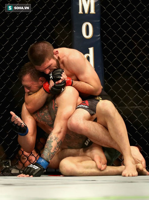 McGregor đòi tái đấu Khabib sau thất bại điên rồ