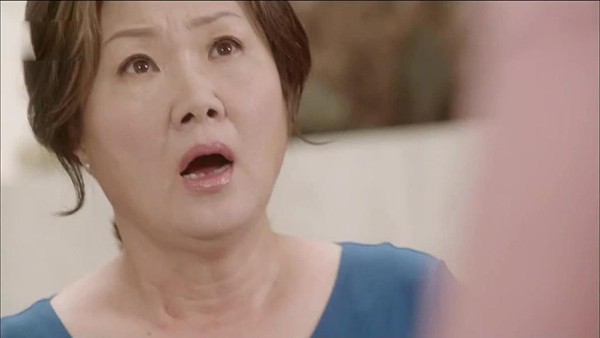 Quỳ gối xin mẹ chồng trả 50 triệu tiền hồi môn không được, con dâu đáp trả thế này khiến nhà chồng mắt tròn mắt dẹt