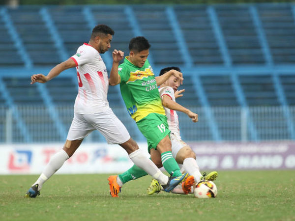 Cần Thơ - Nam Định: Vé xuống hạng nghiệt ngã