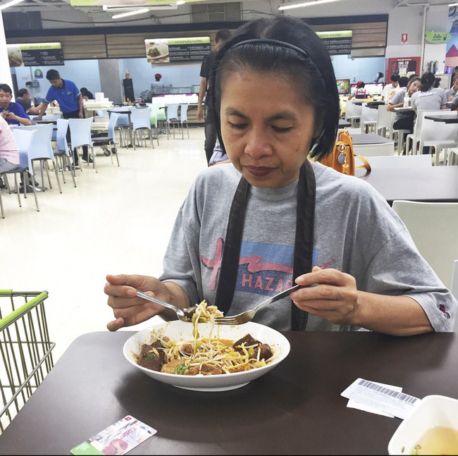 8 quy tắc ăn uống ôi thật bất ngờ cần chú ý khi du lịch nước ngoài