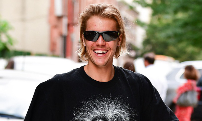 Đang cười tươi rồi lại bật khóc như trẻ con suốt thời gian qua, nguyên nhân thực sự của Justin Bieber là gì?