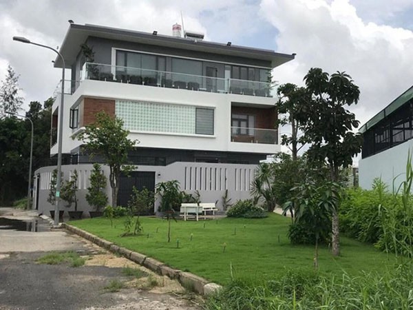 Nữ MC 3 con, Trường Giang từng yêu đơn phương giàu có cỡ nào?