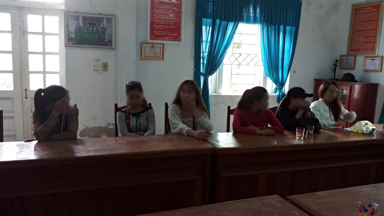 Sau tiệc sinh nhật, 25 nam nữ thanh niên phê ma tuý tại một quán karaoke ở Đà Nẵng